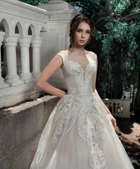 Long Sleeveless Tulle Lace Wedding Dress main image 0
