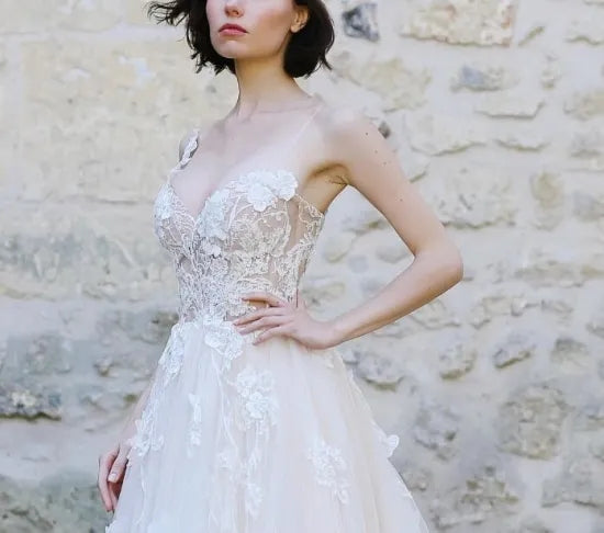 V-neck Ivory Lace Tulle Wedding Dresses, Appliques Wedding Dresses, Bridal Gown