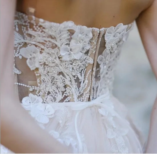 V-neck Ivory Lace Tulle Wedding Dresses, Appliques Wedding Dresses, Bridal Gown